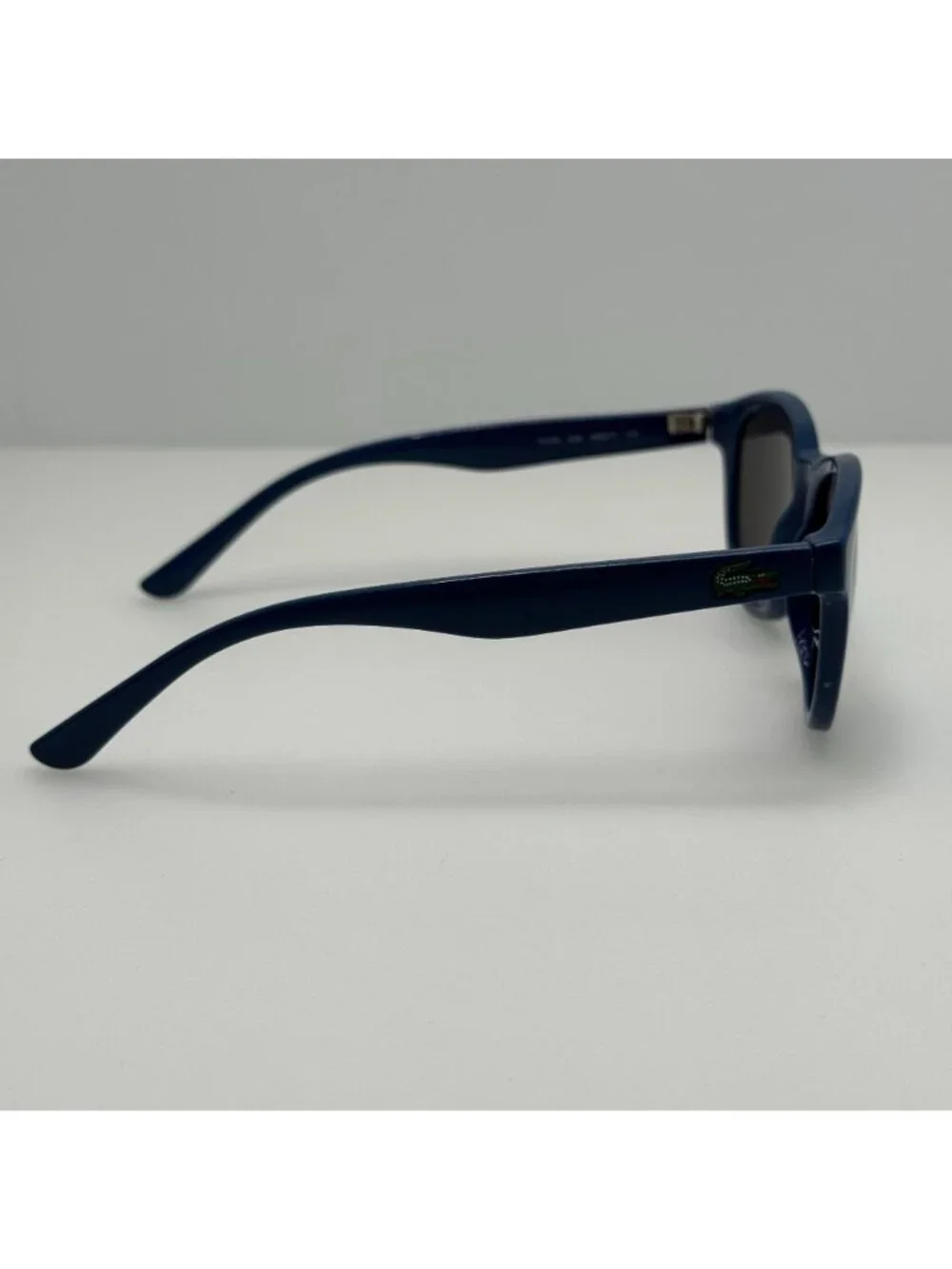 Lacoste lenses have