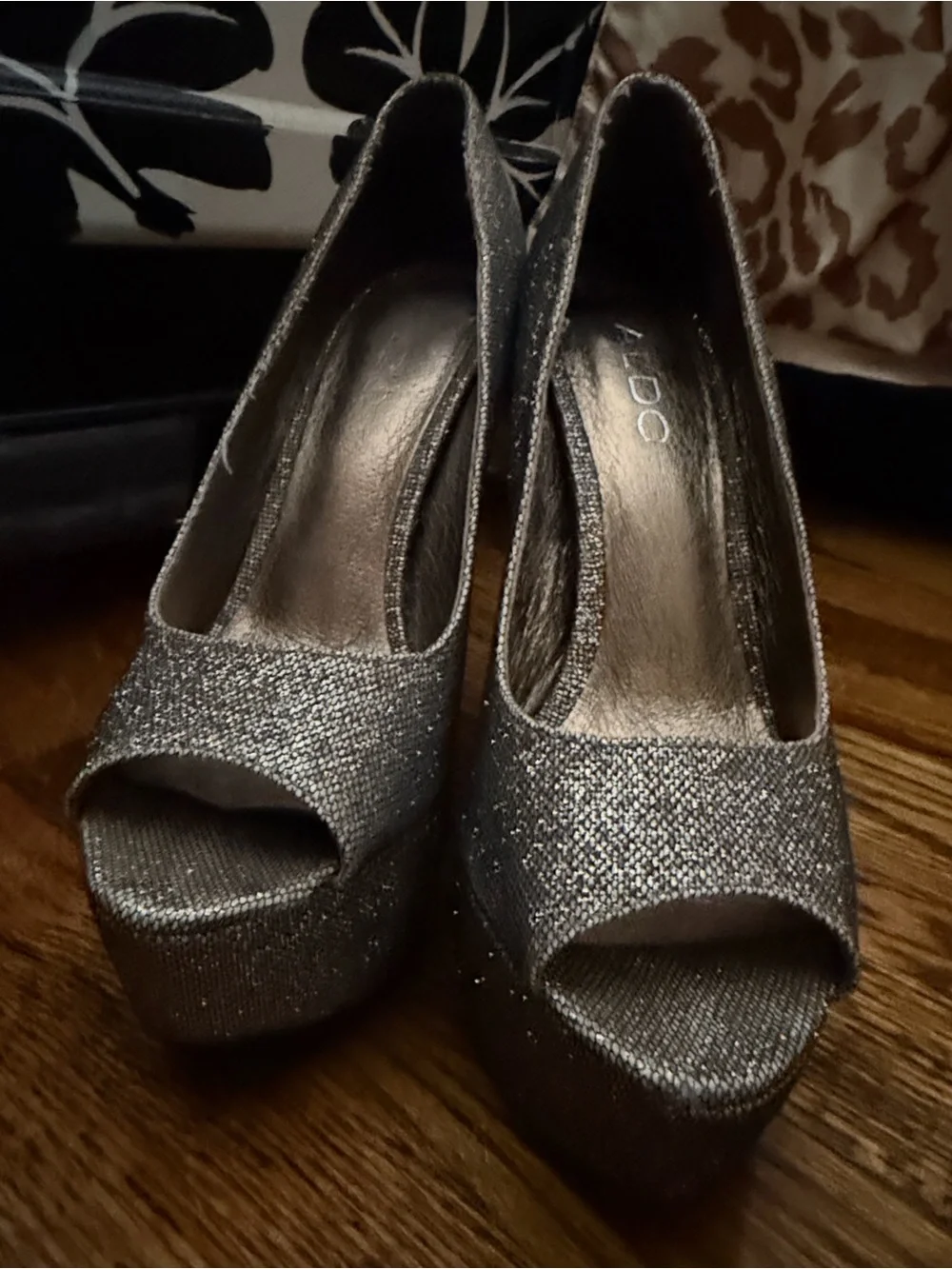 ALDO Metallic Gold Shimmer Sky High Platform Peep Toe Heels 36 Size 6⁠