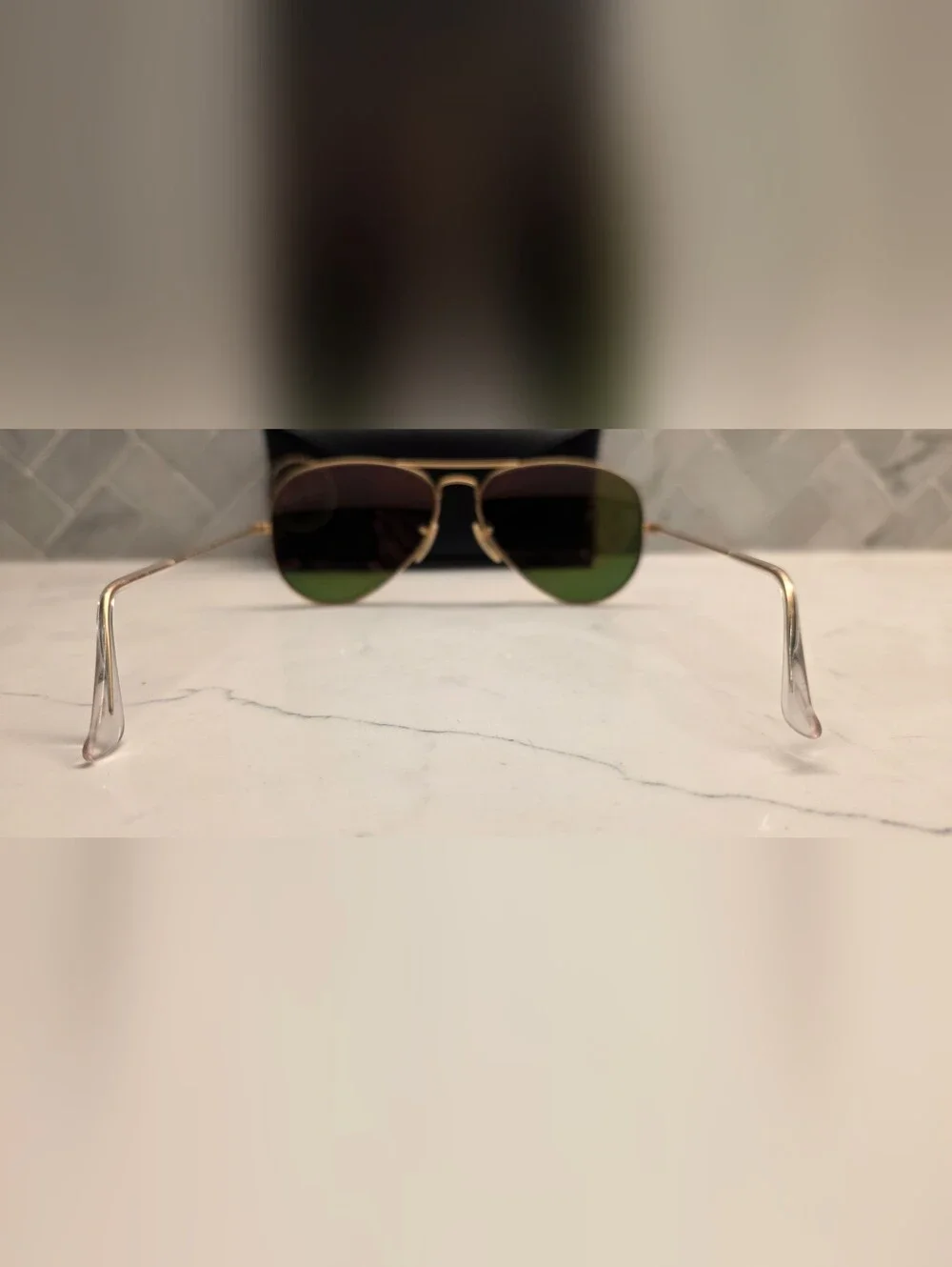 Classic Ray-Ban Aviators with Reflective Orange Lenses and Case