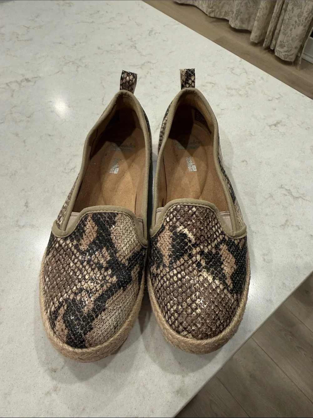 Clarks slip espadrilles
