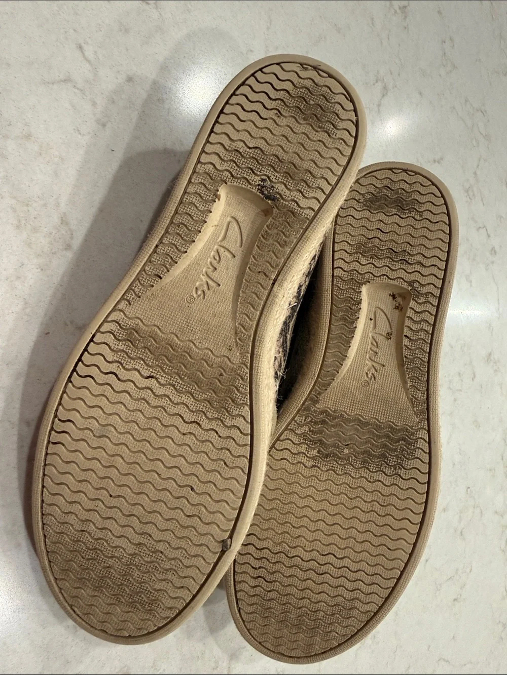 Clarks slip espadrilles