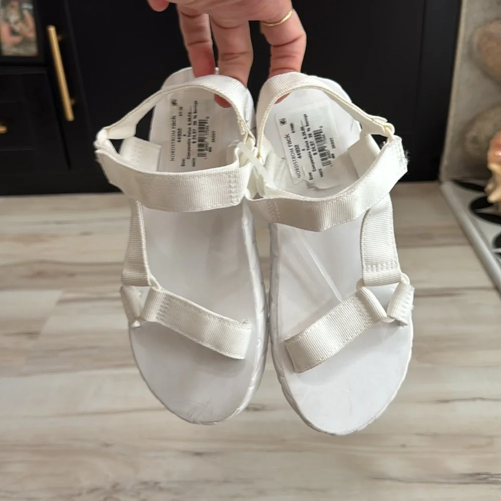 DV by Dolce Vita not perfect