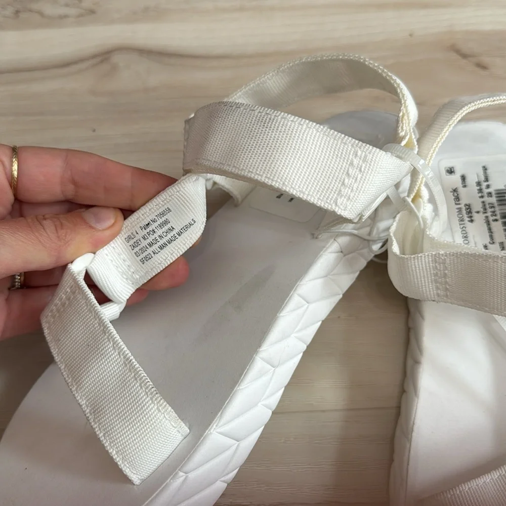 DV by Dolce Vita not perfect