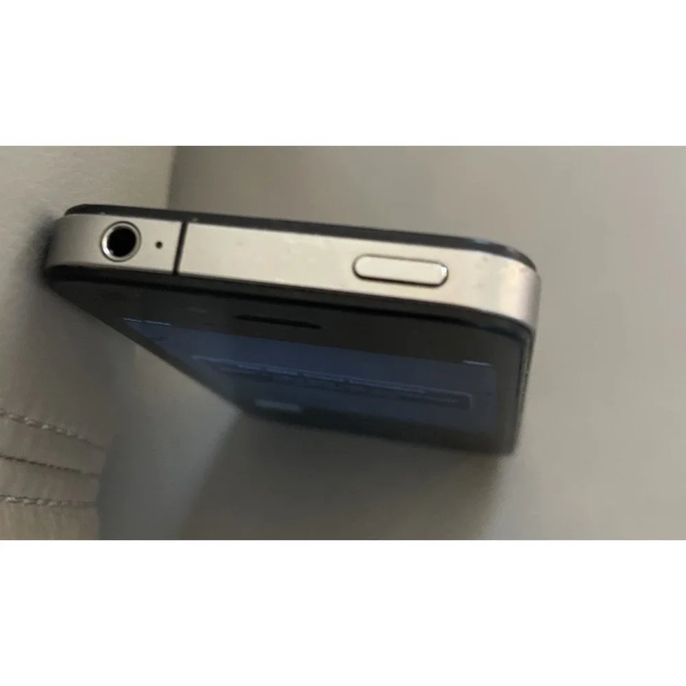 Apple iPhone 4 Black Working‎ Back Glass Broken