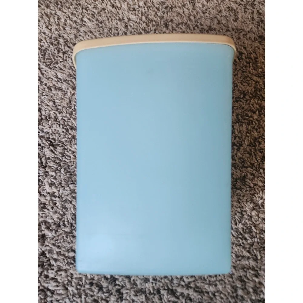 Tupperware vintage servalier