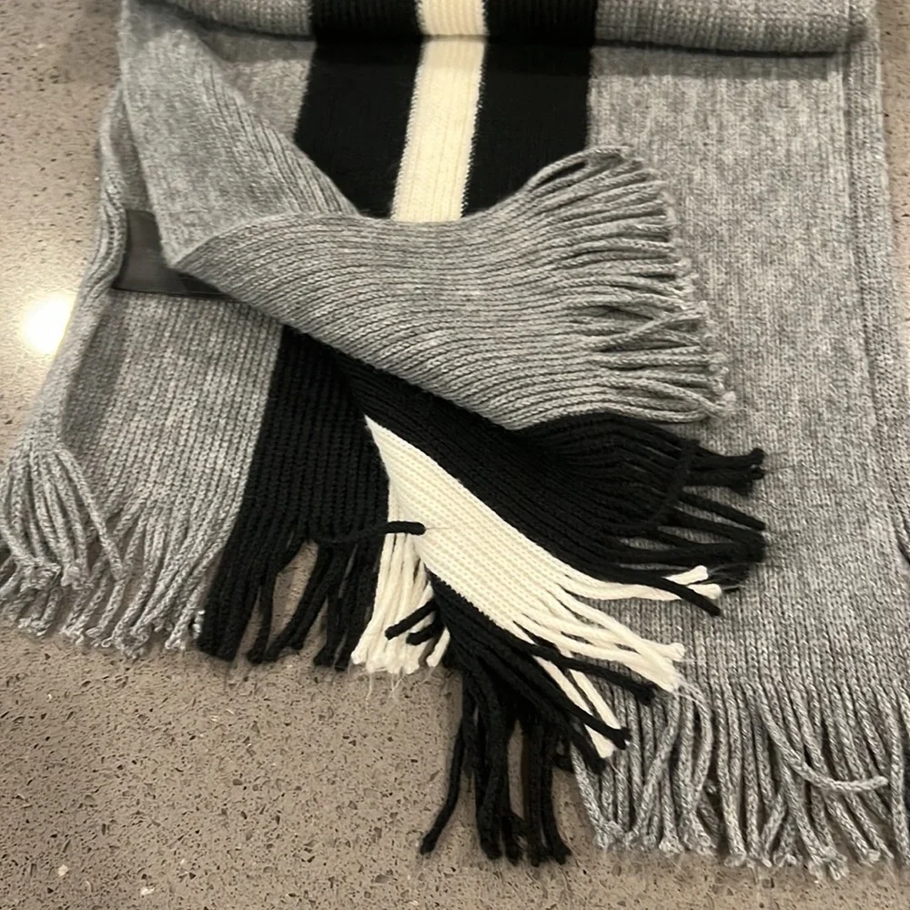 H&M scarf