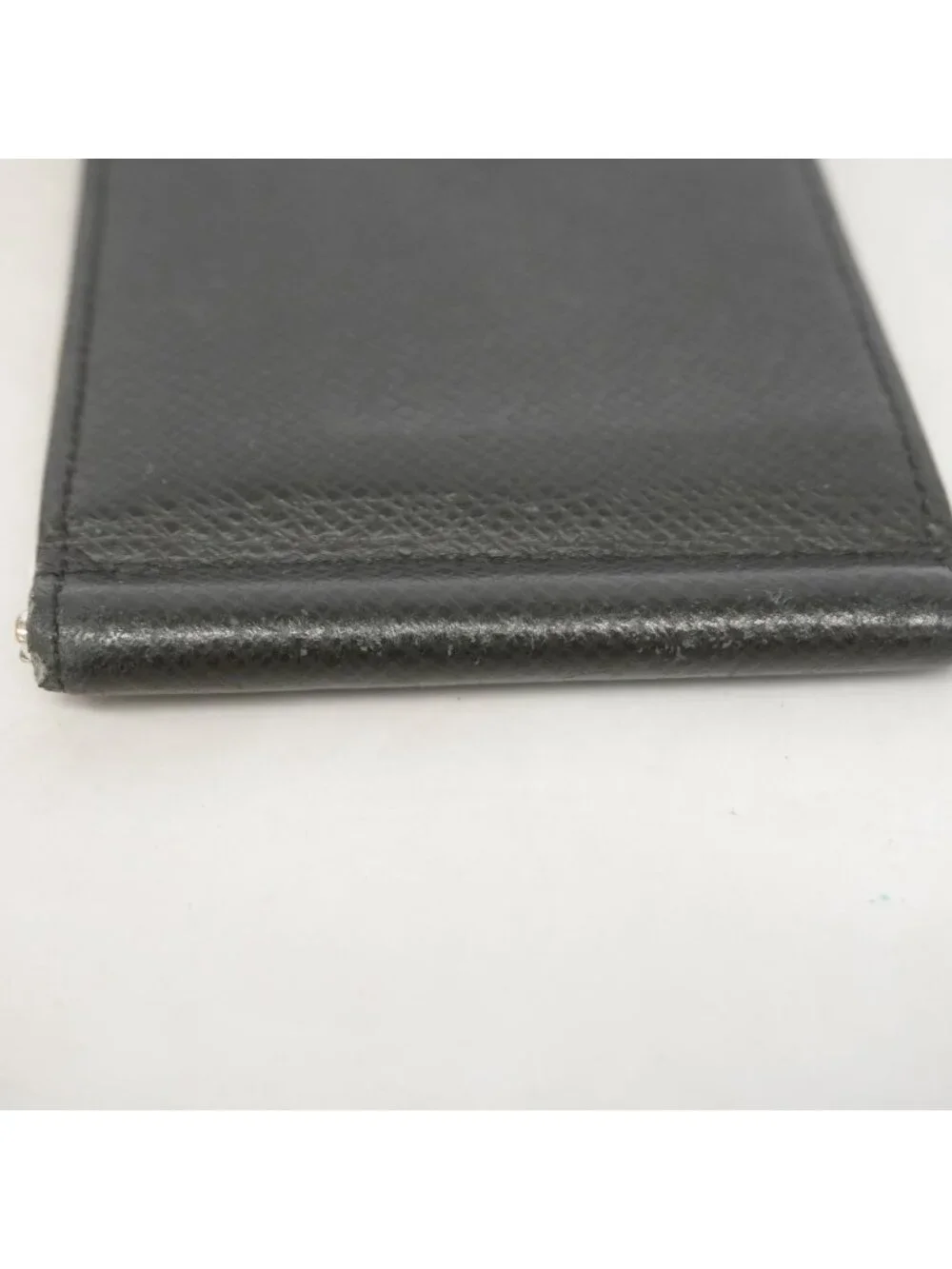 Louis Vuitton Billfold Taiga Portefeuille Pince Noir Wallet