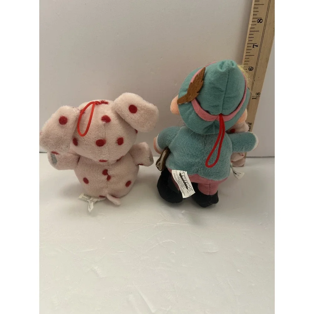 N/A dots plush
