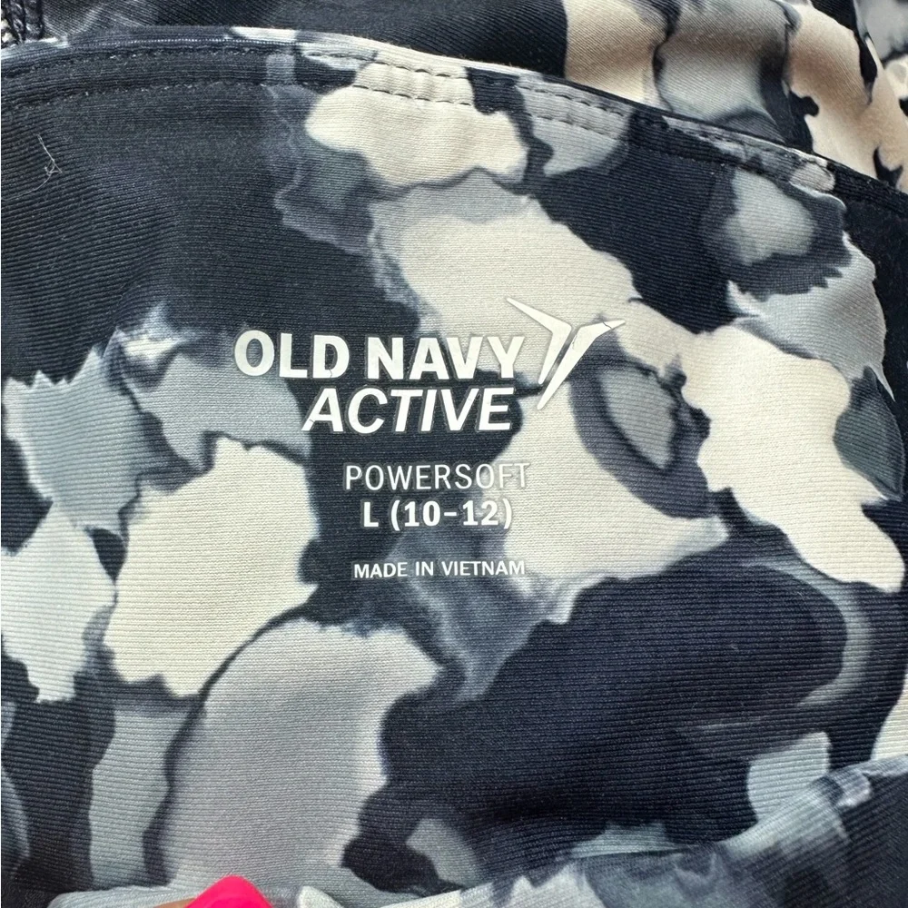 OLD NAVY: Girl’s Elevate Mid-Rise Active Blue Printed Leggings -Size Large