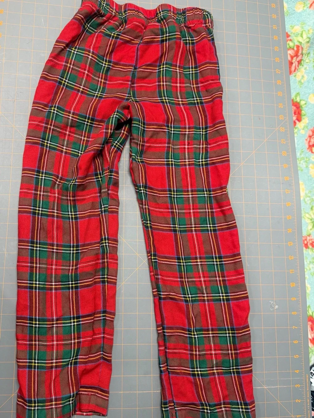 Classic Red Plaid Kids Pajama Set old navy M (8)
