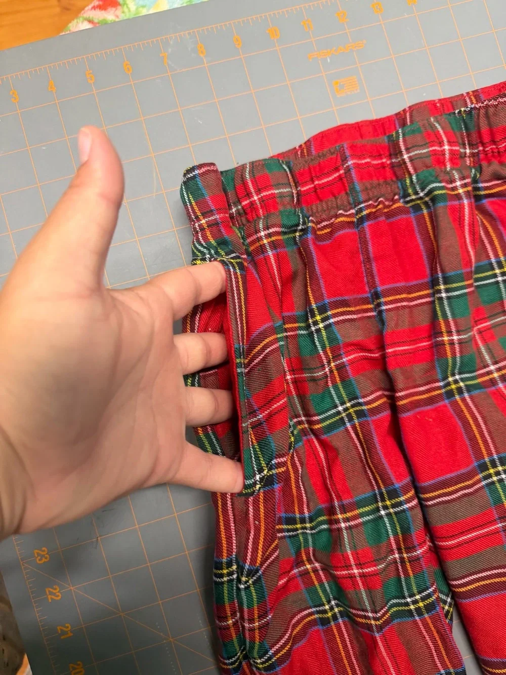 Classic Red Plaid Kids Pajama Set old navy M (8)