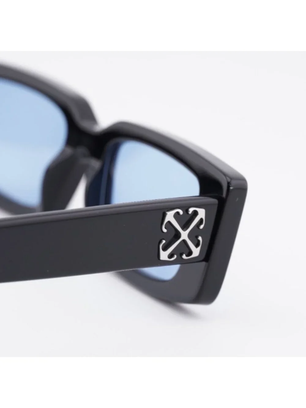 Off-White OERI127 ARTHUR 1040 Sunglasses Black Rectangle Frame, Blue Lenses