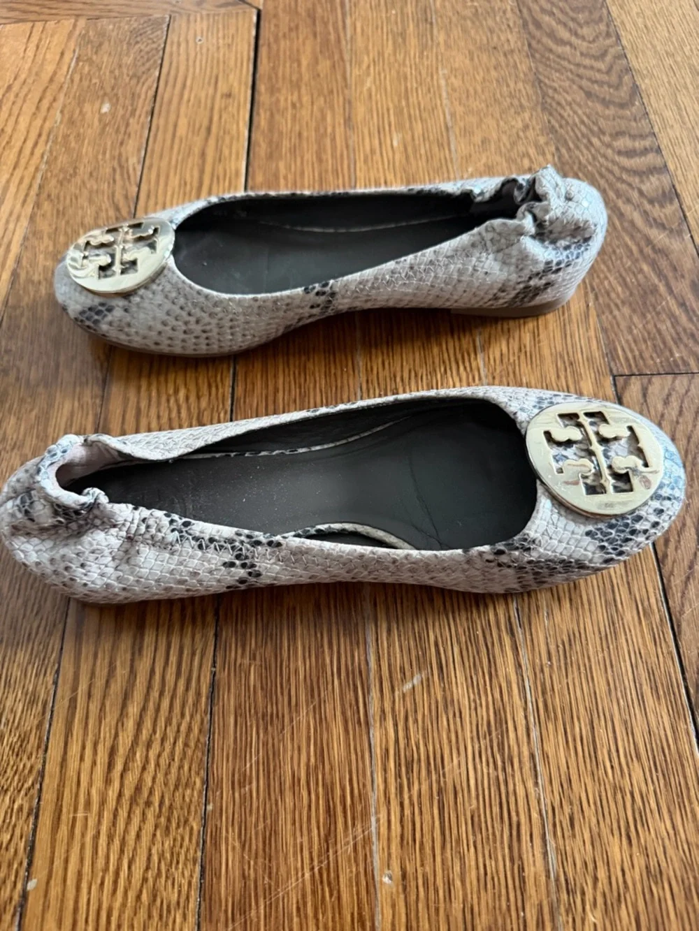 Tory Burch Cream and Black Snakeskin-Print Logo Ballet Flats