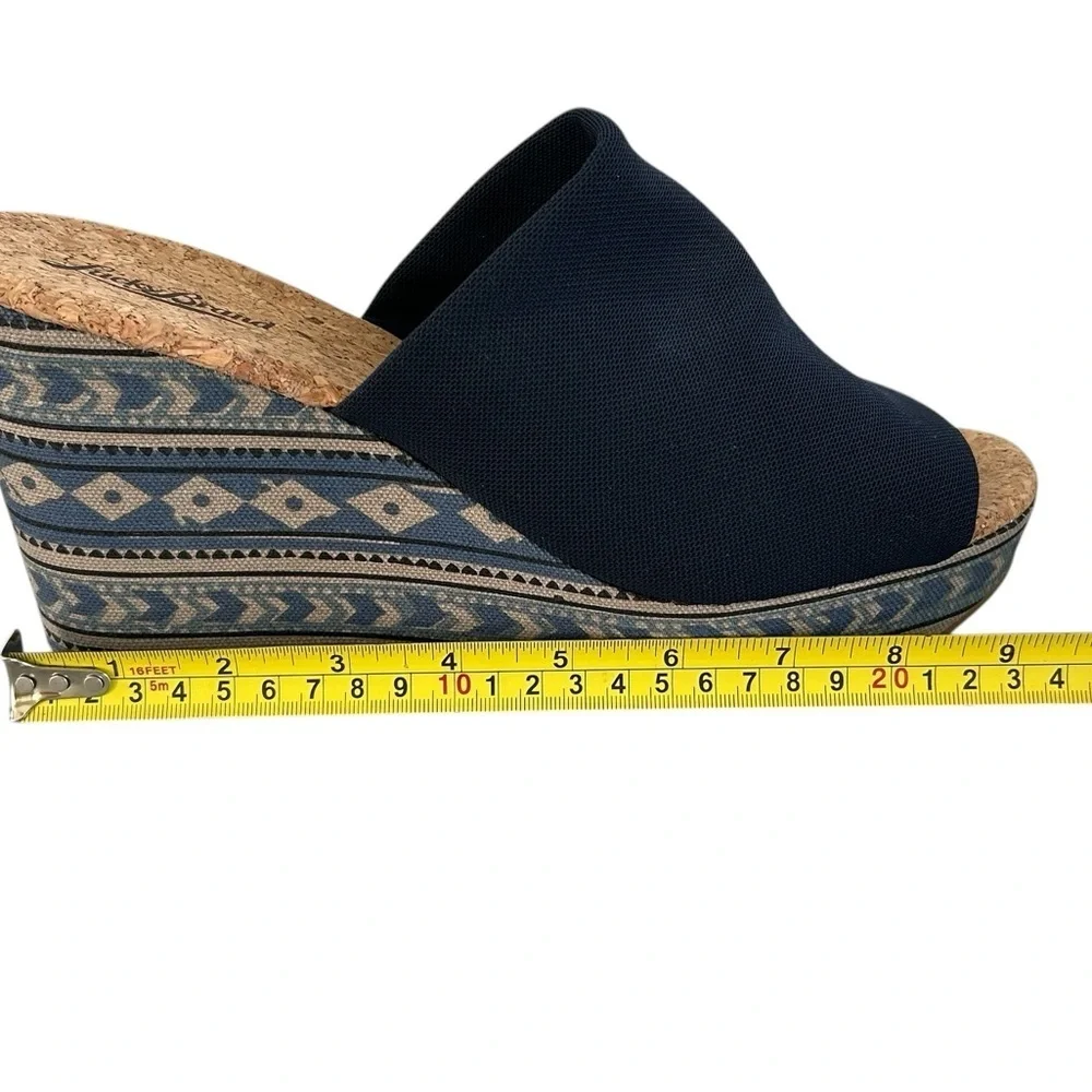 Lucky Brand simple slide