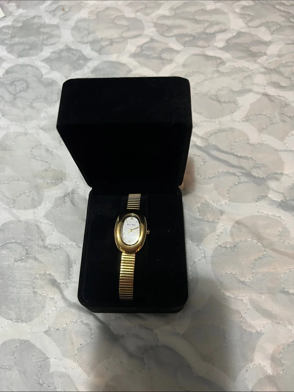 Heaven Mayhem Gold Tone Women's Stretch Bracelet Watch - Gold