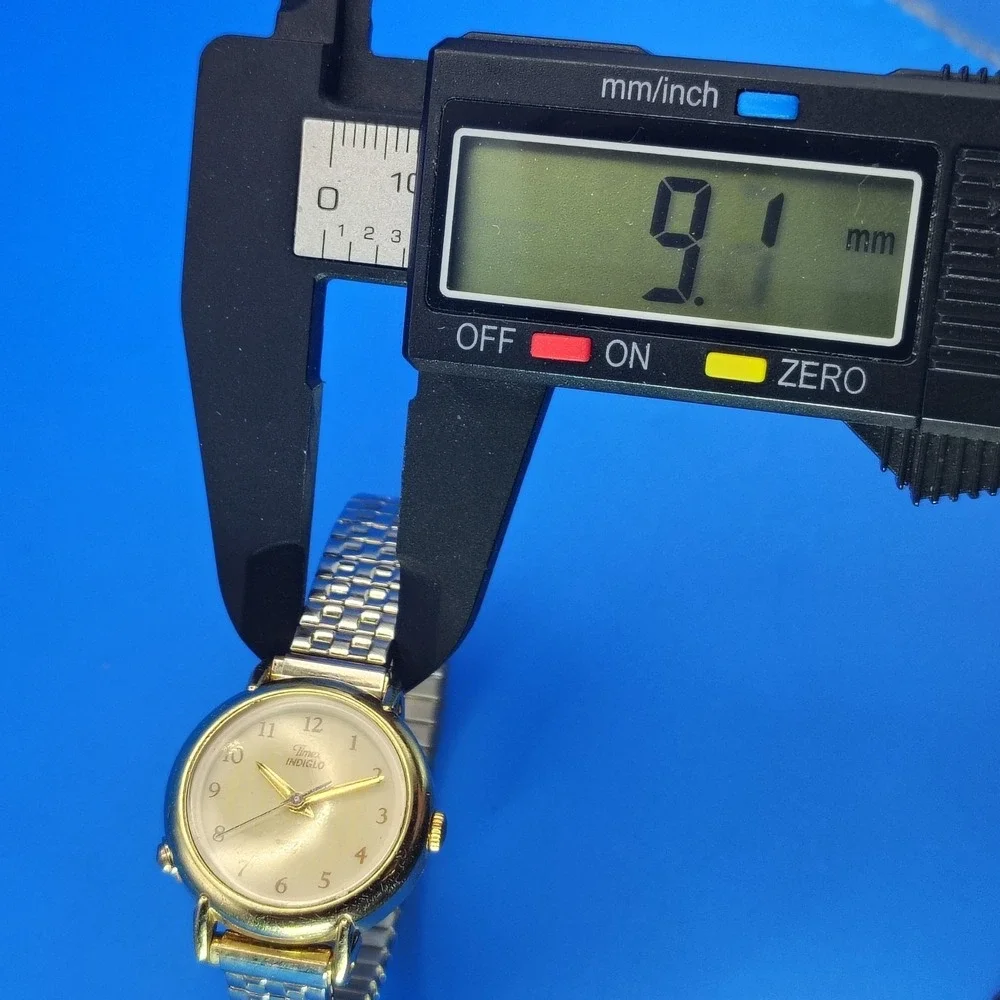 Vintage 1997 Timex Indiglo 24mm Women's Quartz Watch Stretch Bracelet Restored‎
