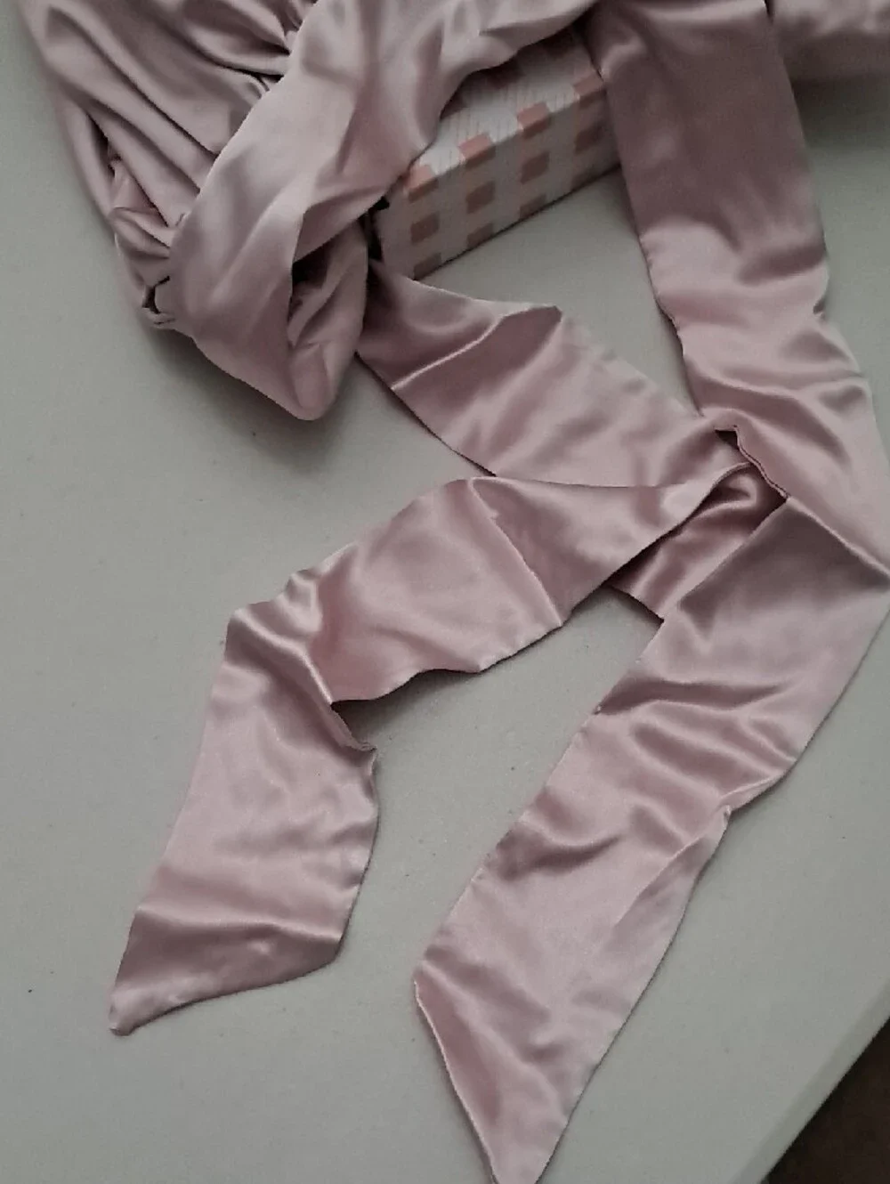 Neoviva friction tie hair