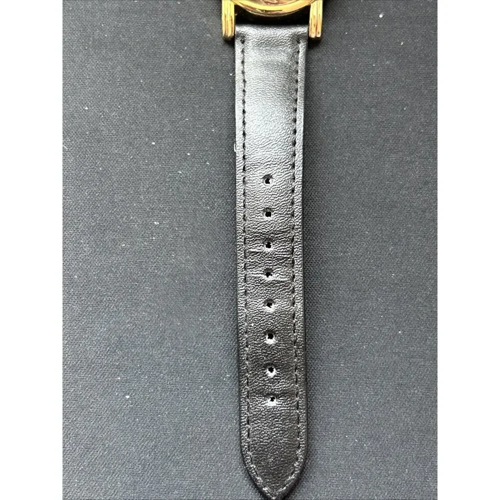 Unbranded gold tone