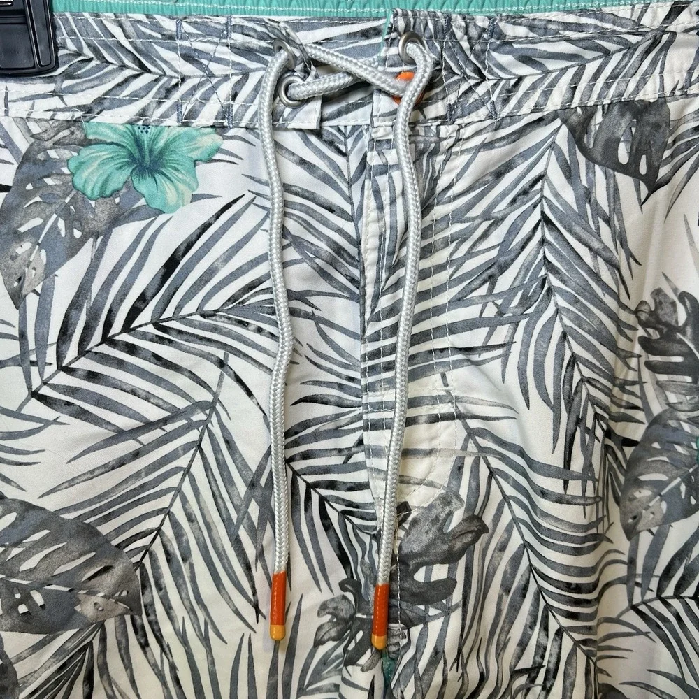 Tommy Bahama these tommy