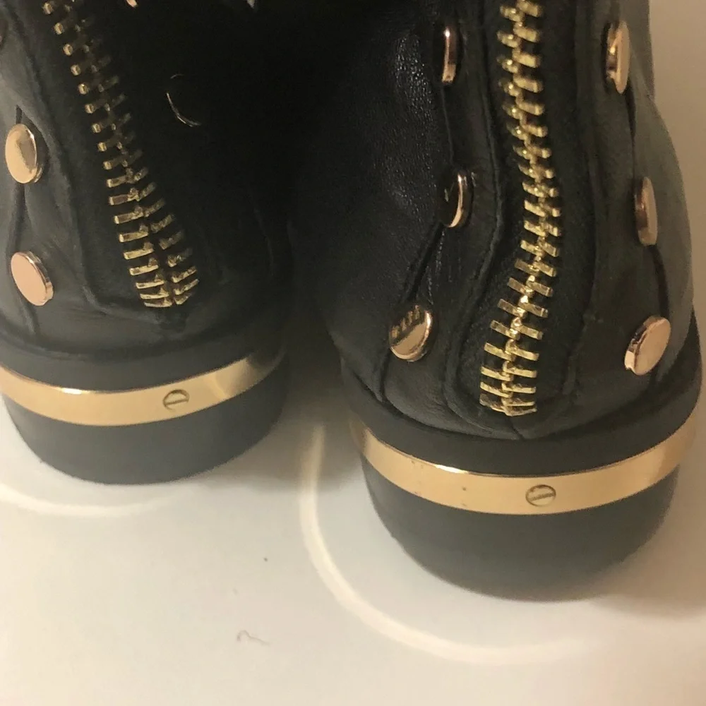 VinceCamino  Stunning, chic leather boots 👢
