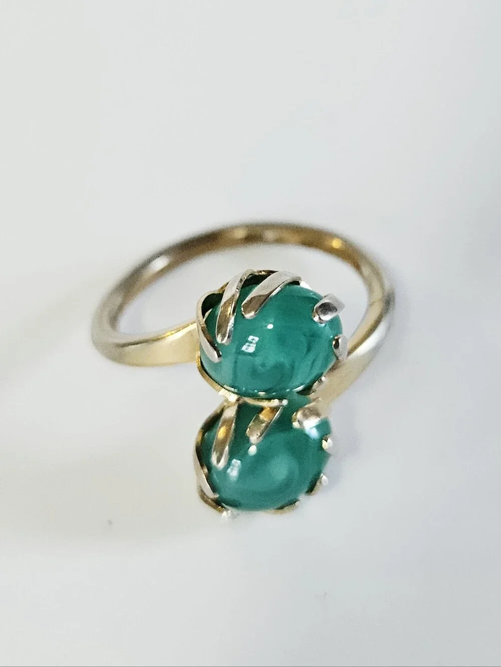 Sarah Coventry Vintage 1962 Gay Pretenders Round Green Glass Jade Cabochon Ring
