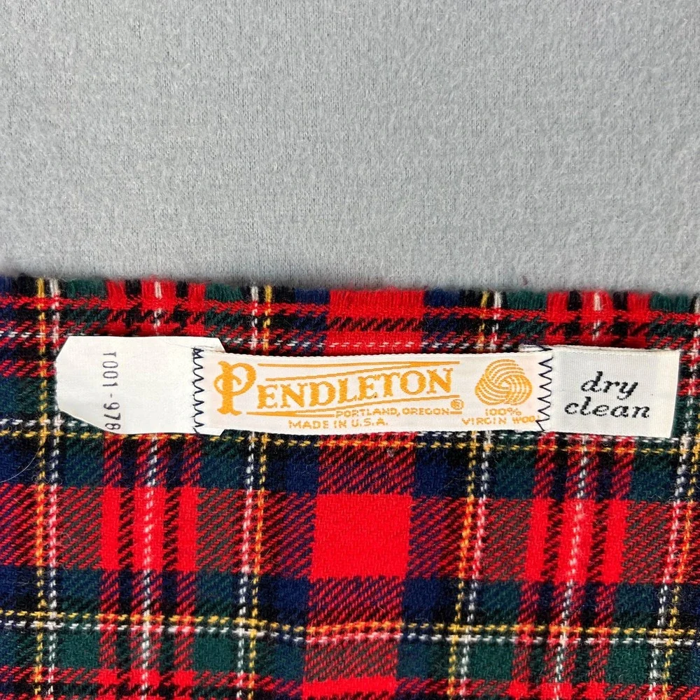 VTG Pendleton Tartan Plaid Wool Scarf Red Green Black‎ Fringe 1970s Made in USA