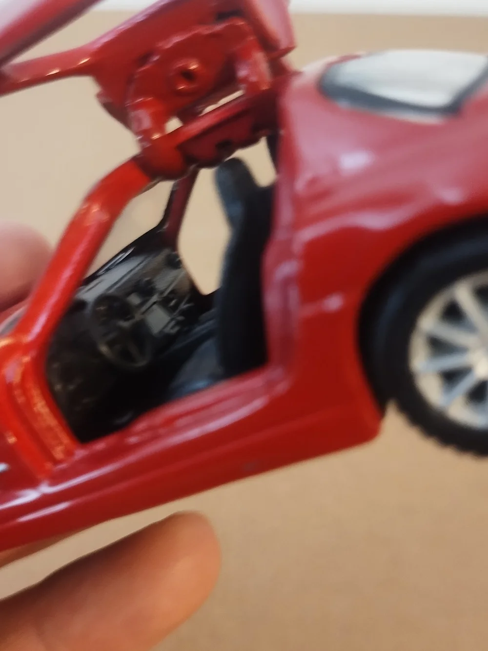 maisto red mercedes