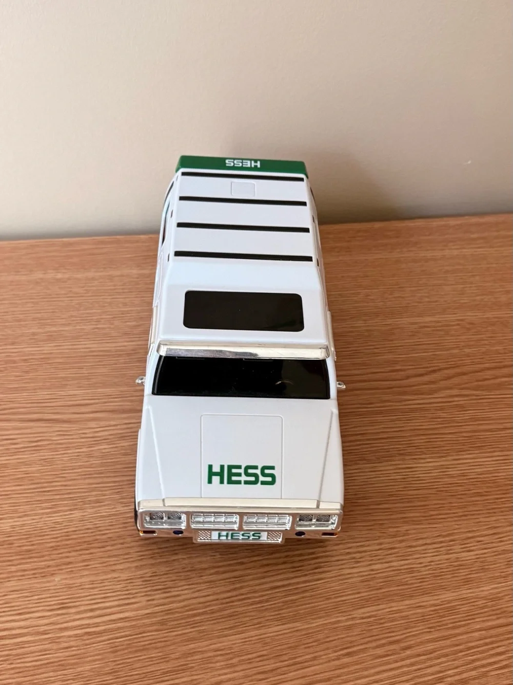 Hess branded white