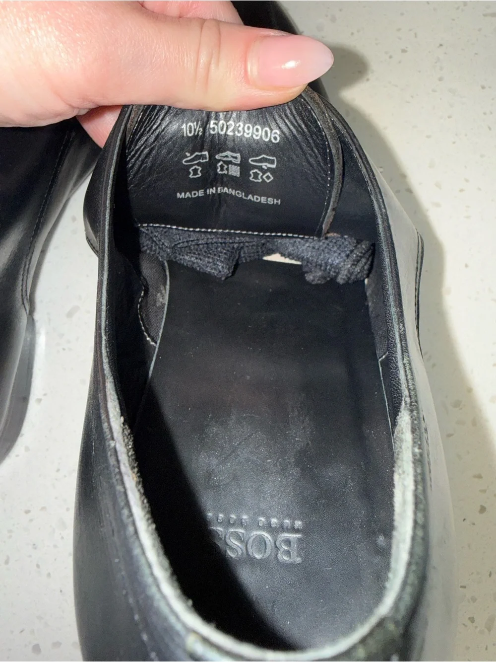 Hugo Boss elegant black