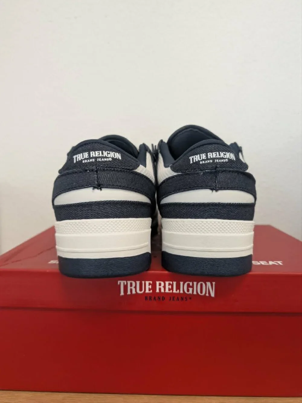 True Religion Travis Sneaker Size 10 Men - O