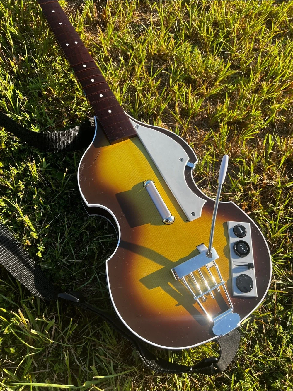 CLEAN PS3 Rockband Wireless Beatles Hofner Guitar Fender Controller
