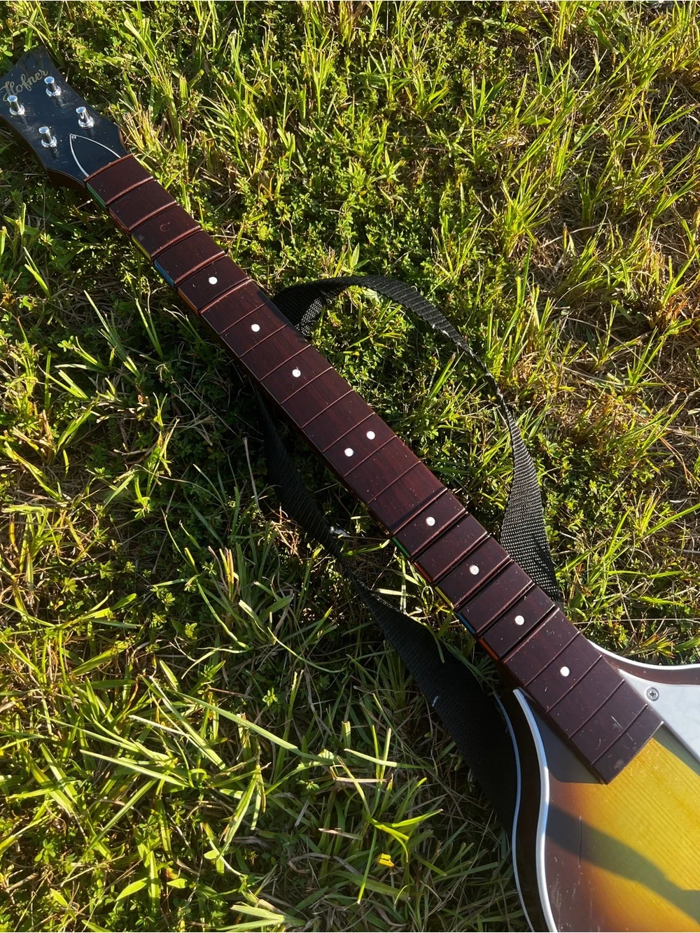 CLEAN PS3 Rockband Wireless Beatles Hofner Guitar Fender Controller