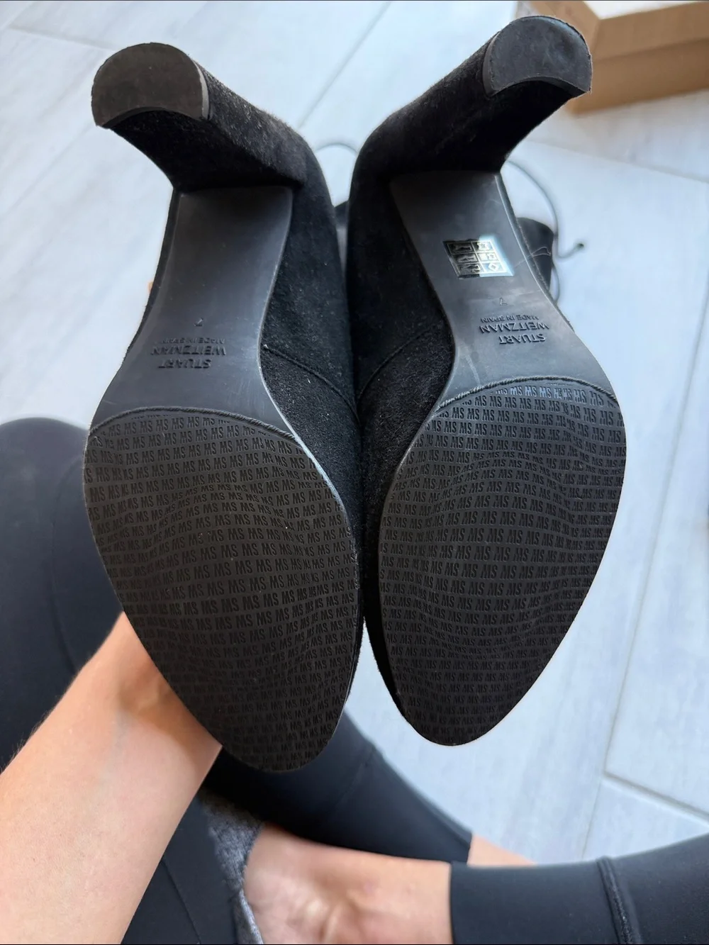 Stuart Weitzman knee leg