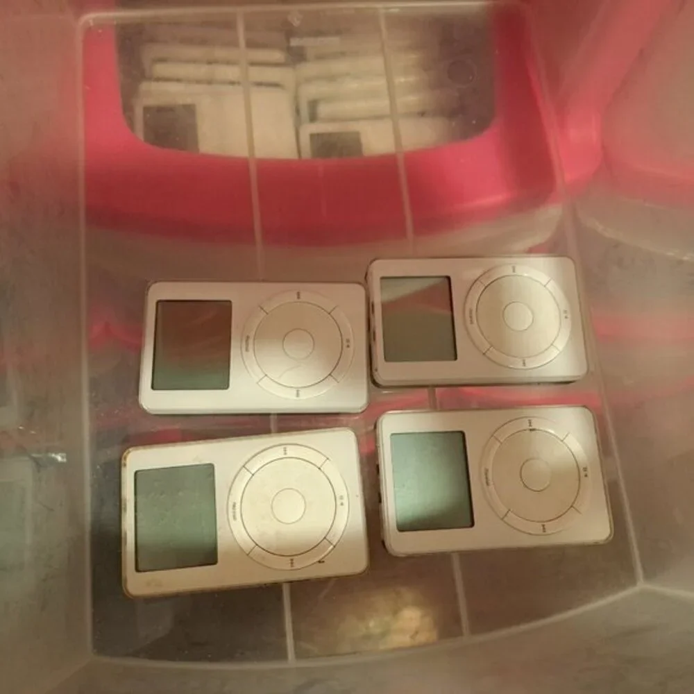 Apple price first