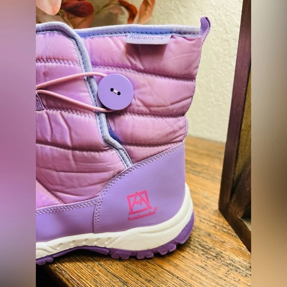 Avalanche girls boots