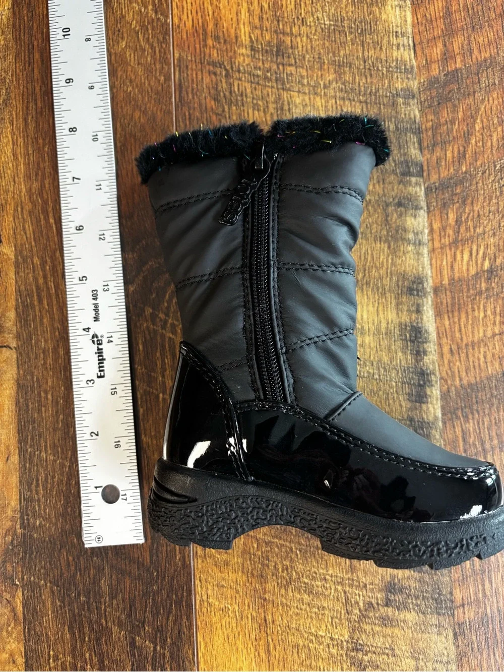 totes Black infant girls weatherproof snow boots zipper Faux Fur size 5M