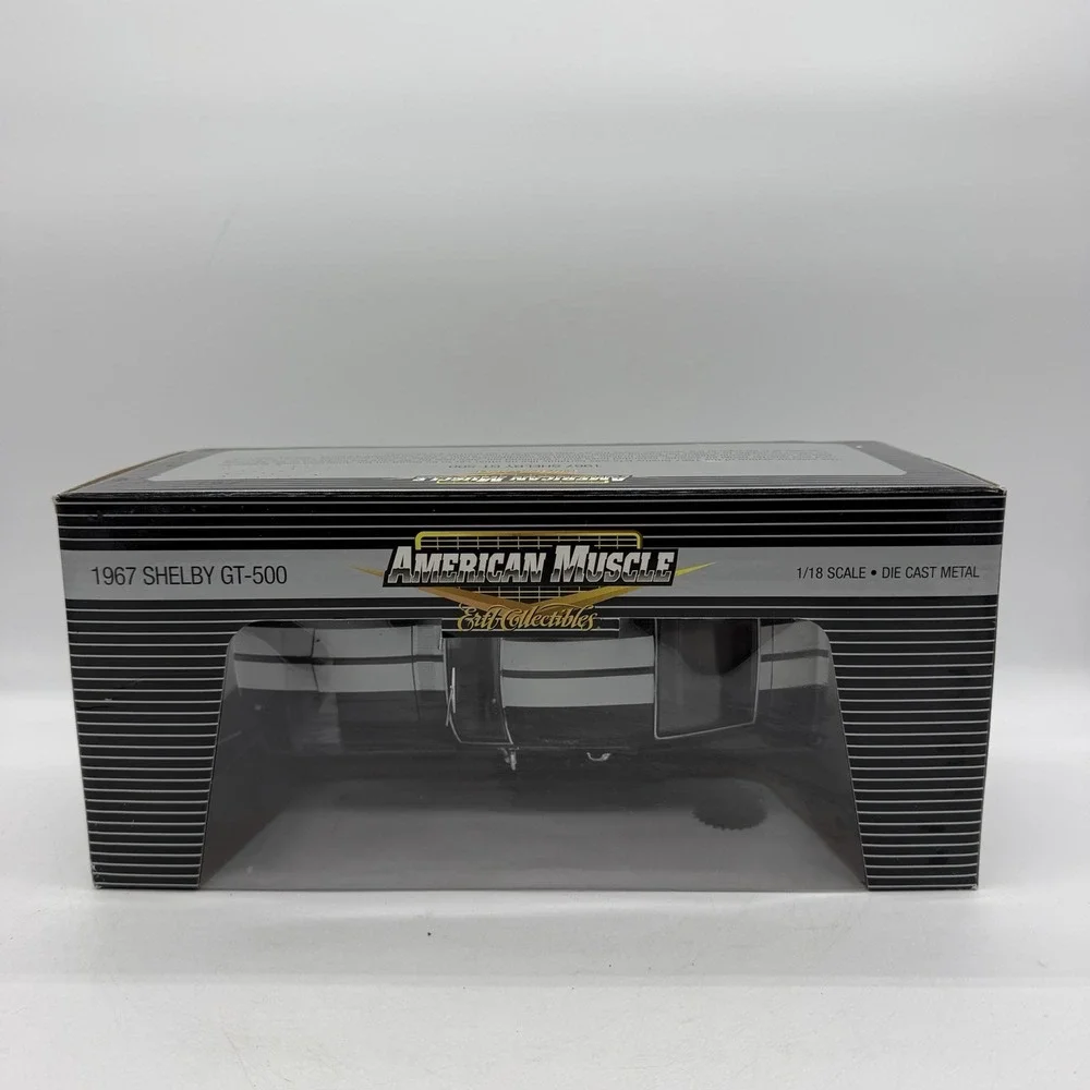 ERTL 39228 American Muscle 1967 Shelby GT-500 Black 1:18 Scale 2005 Die-Cast Car