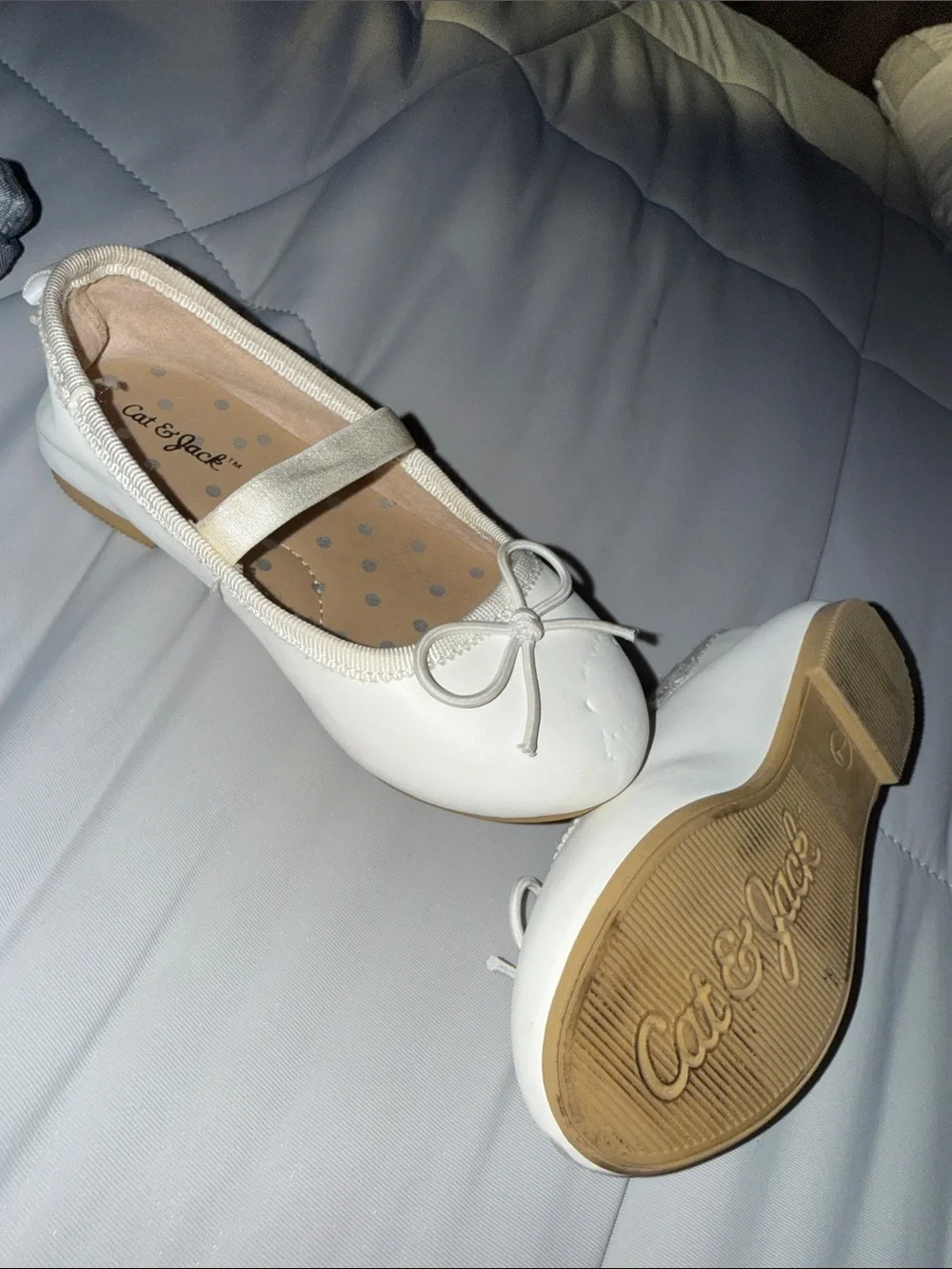 Cat & Jack classic white