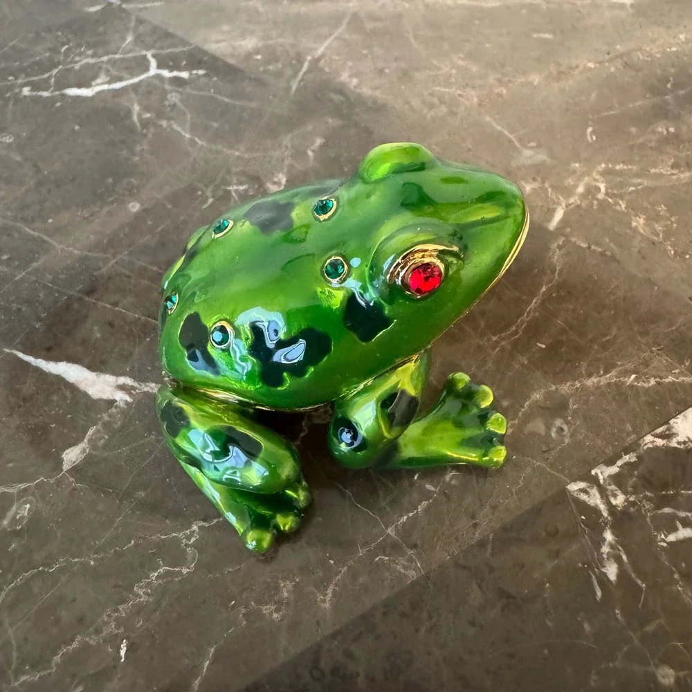 Green Enameled Frog Trinket Box Rhinestone Jeweled Hinged Figurine Magnetic Case