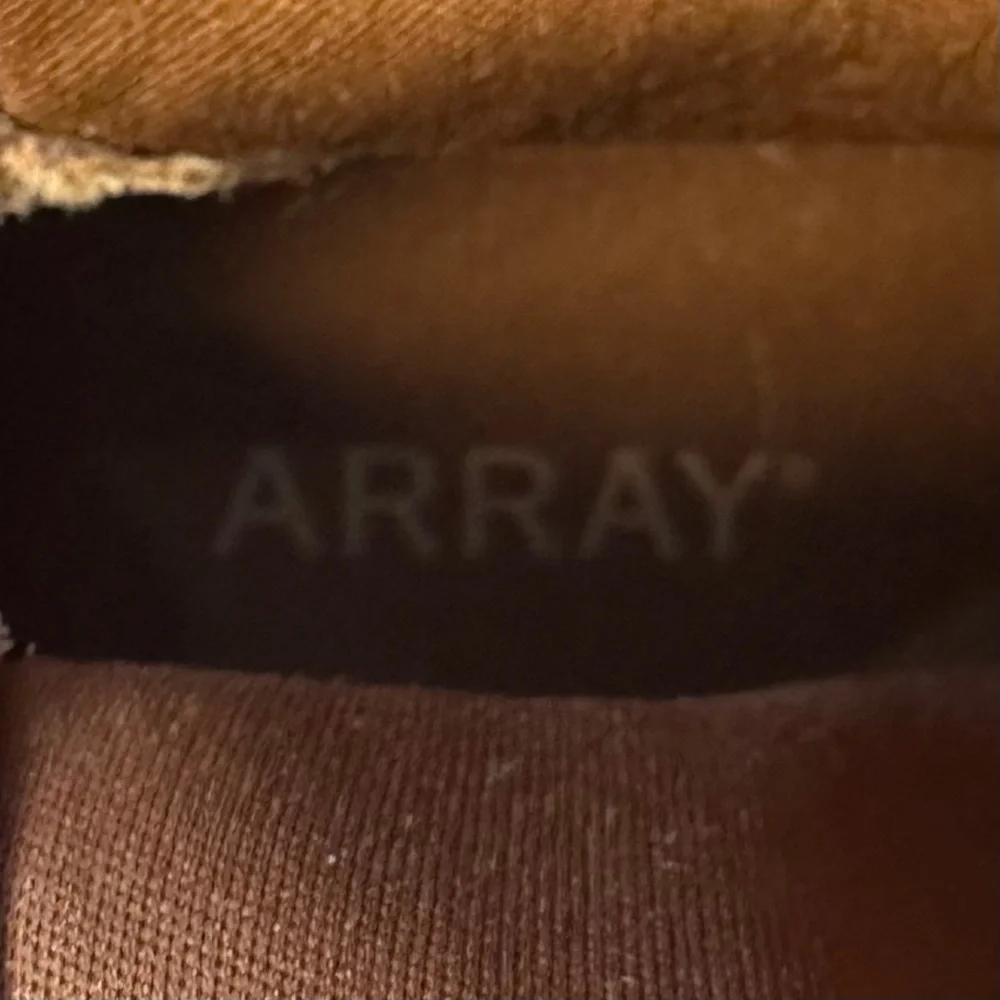 Array women brown
