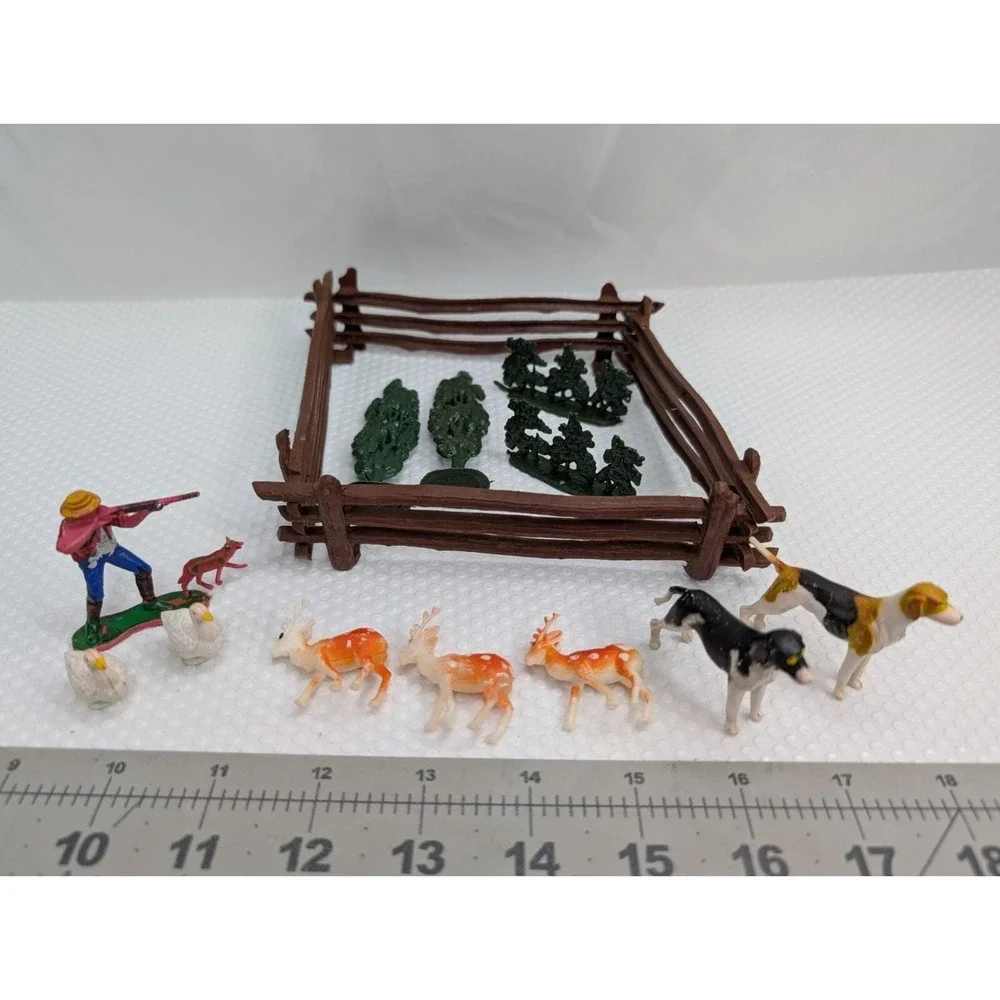 Plastic Hunting Scene Trees Fence Deer Foxhound Dog Hunter‎ Cake Toppers