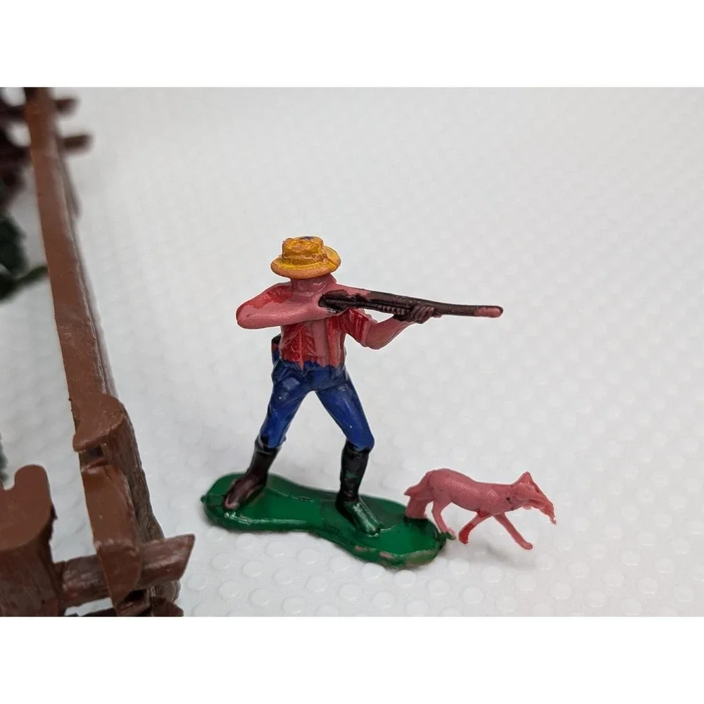 Plastic Hunting Scene Trees Fence Deer Foxhound Dog Hunter‎ Cake Toppers