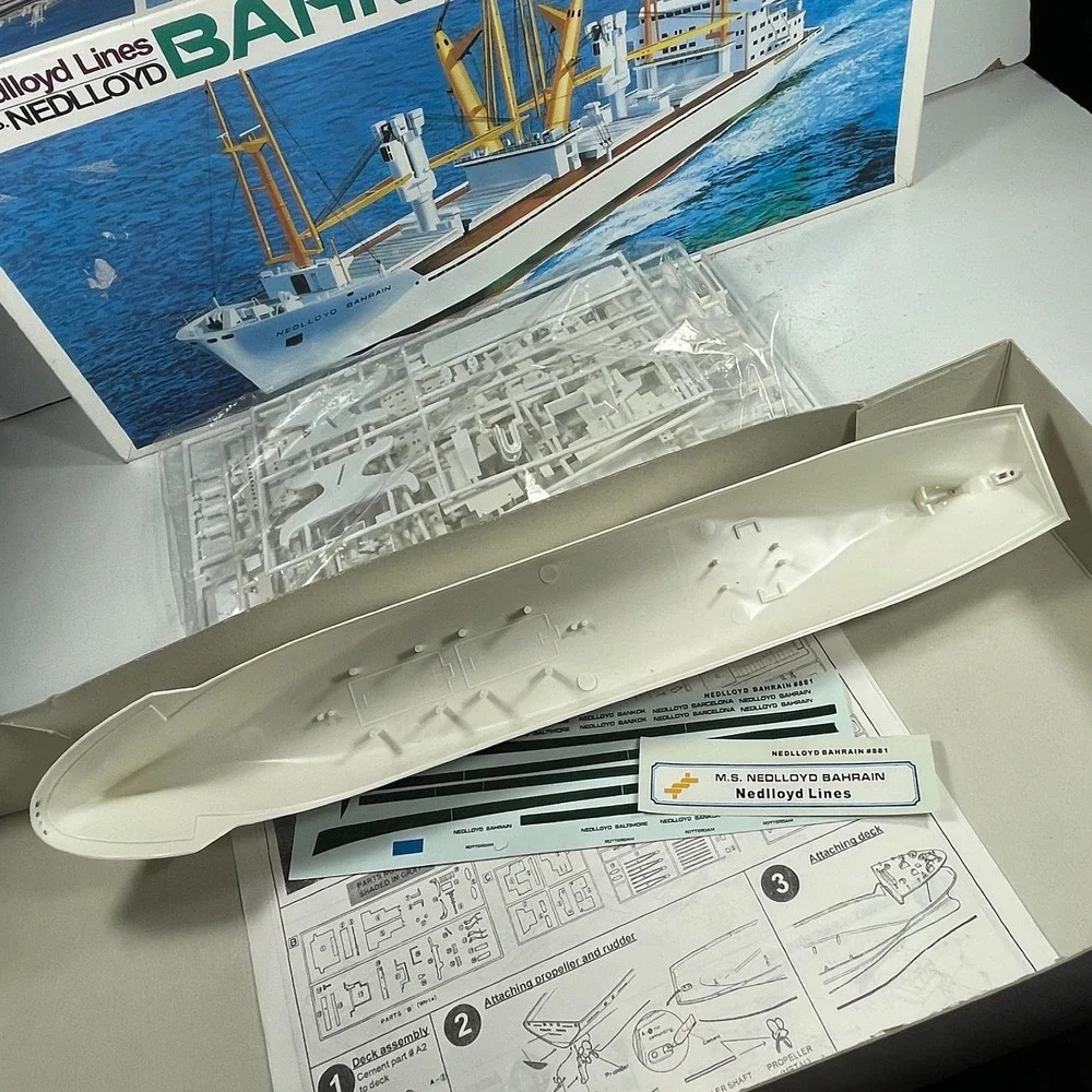 IMEX M.S. Nedlloyd Bahrain 1/400 Freight Vessel Plastic Model Kit 881