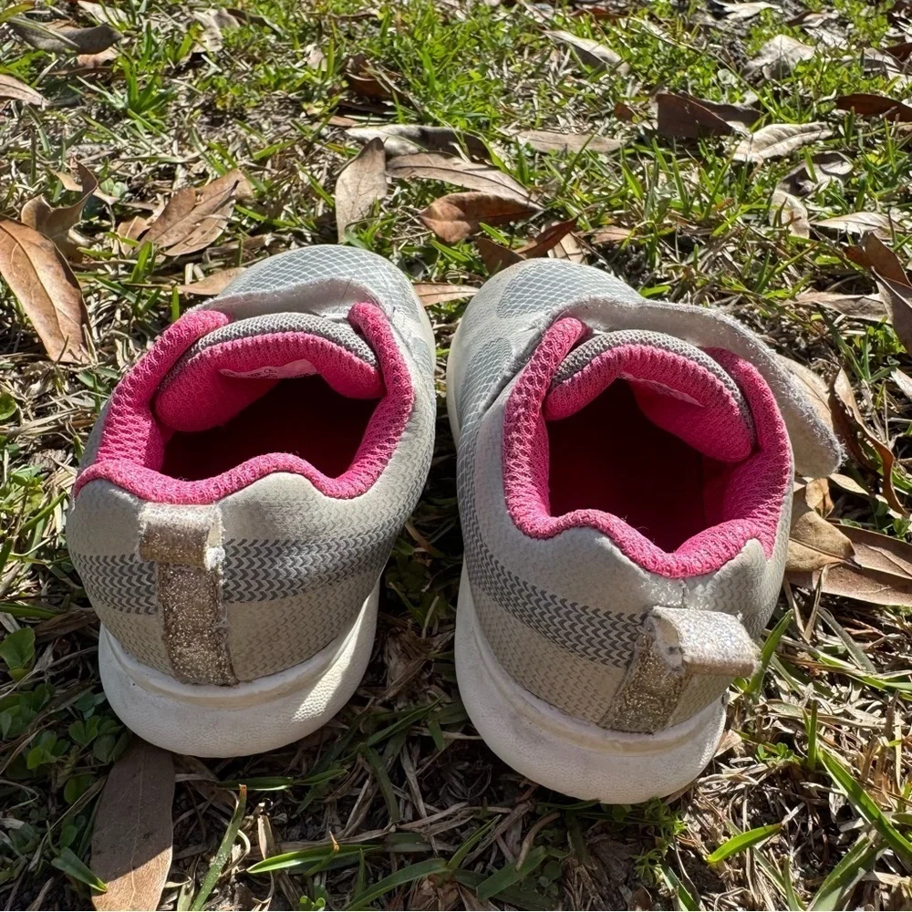 Carter’s Baby‎ Girl Gray Strap Sneakers Size 4