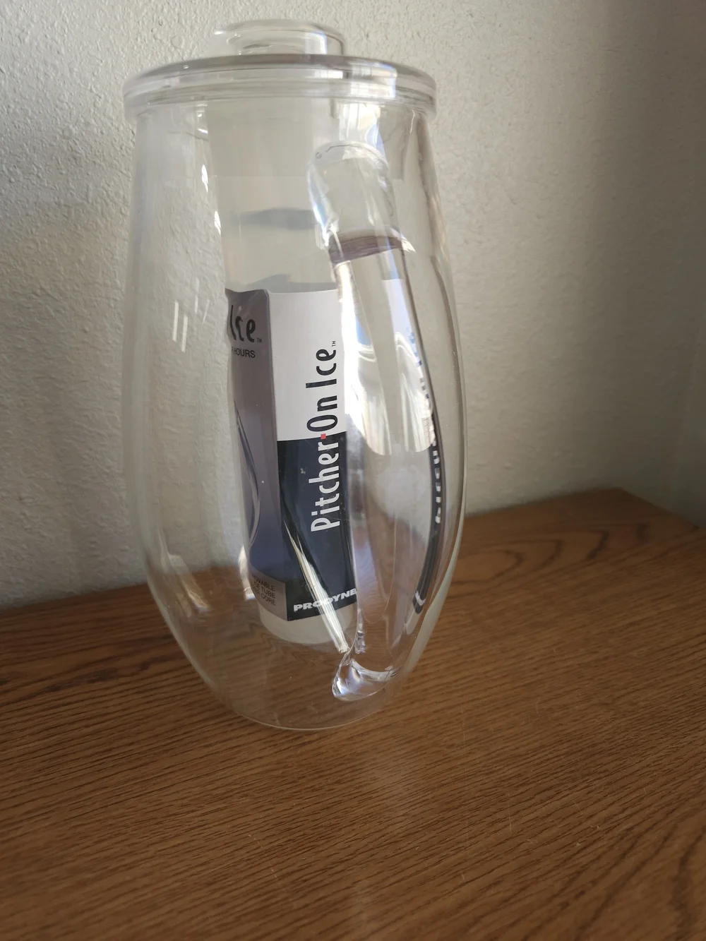 Prodyne Pitcher On Ice 2.5 Quarts Crystal Clear Acrylic Pitcher NEW Out Of Box