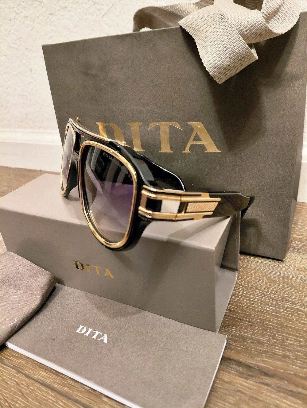 RARE DITA GRANDMASTER SIX Titanium Aviator Black/Gold Sunglasses DTS 900 01A