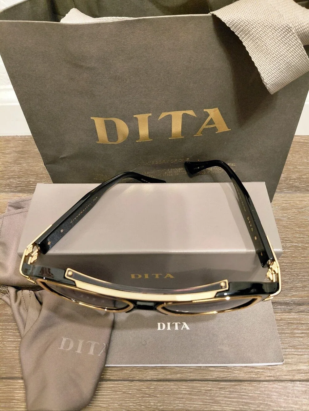 RARE DITA GRANDMASTER SIX Titanium Aviator Black/Gold Sunglasses DTS 900 01A