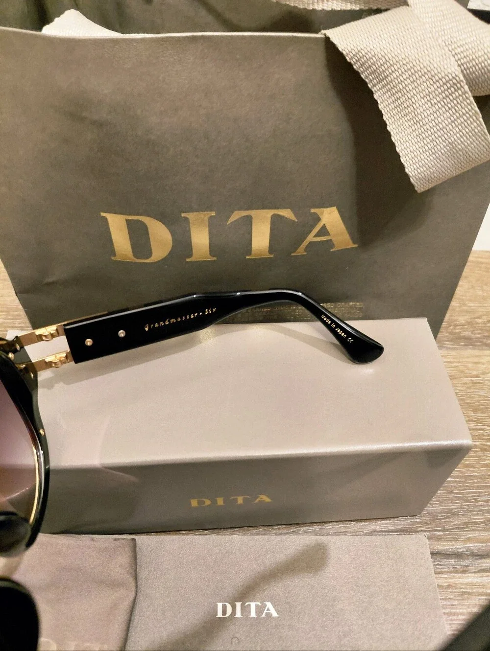 RARE DITA GRANDMASTER SIX Titanium Aviator Black/Gold Sunglasses DTS 900 01A