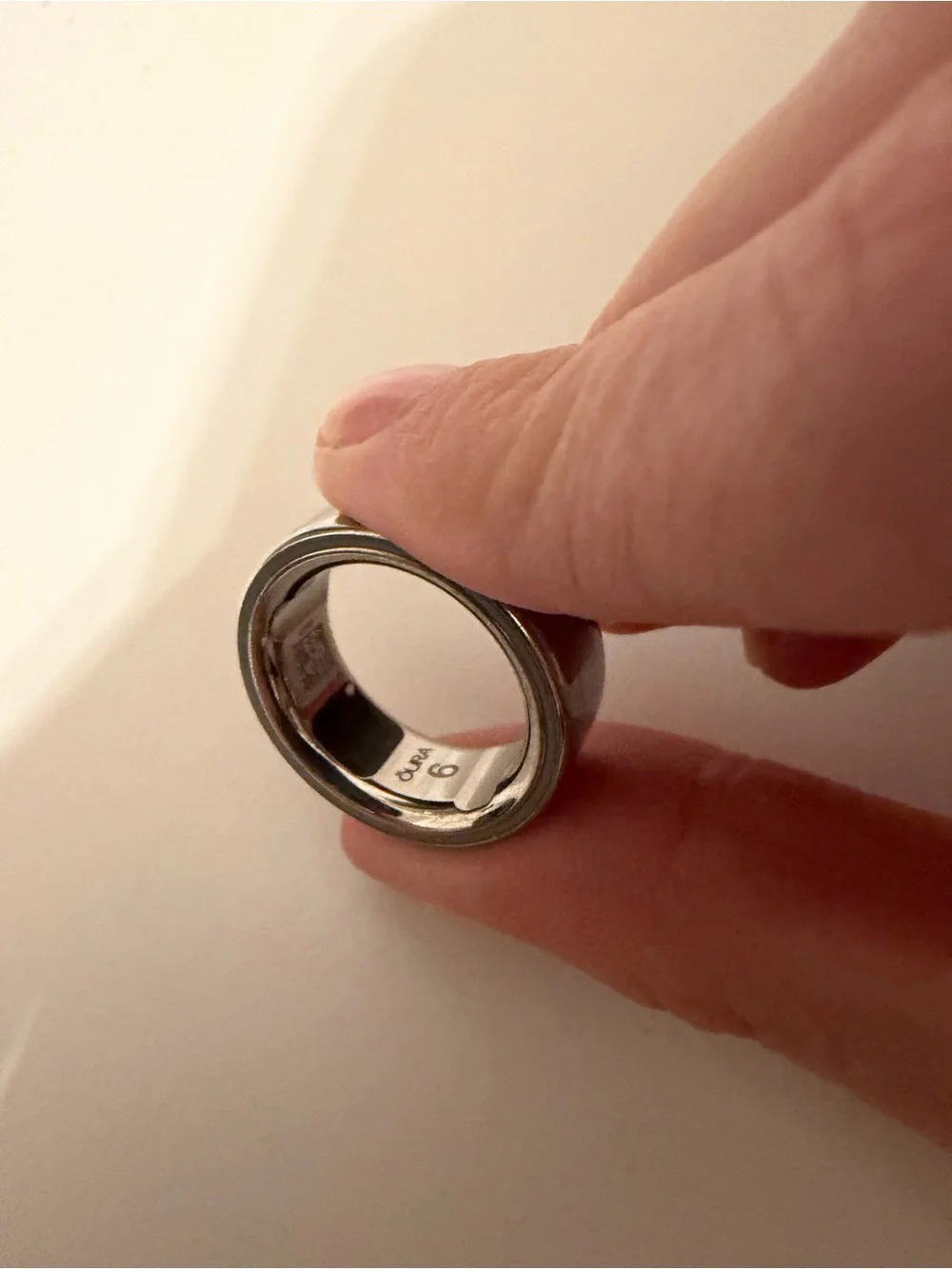 Oura Ring 4 (Silver) Smart Health Ring