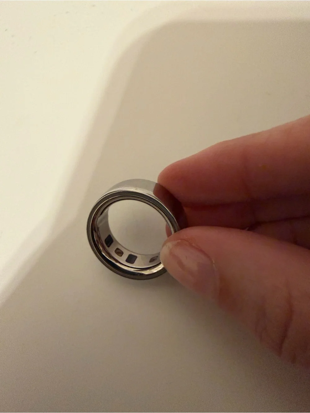 Oura Ring 4 (Silver) Smart Health Ring